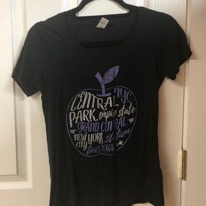 NYC big apple tee
